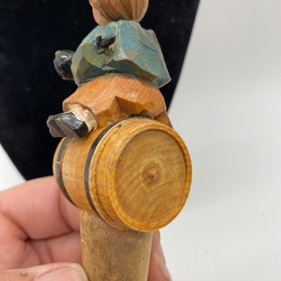 Vintage ANRI Bobble Head Boy on Barrel Cork Wine Bottle Stopper Handcarved Italy - Picture 6 of 9
